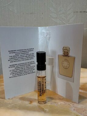 Burberry Goddess Eau De Parfum ~ Travel Size